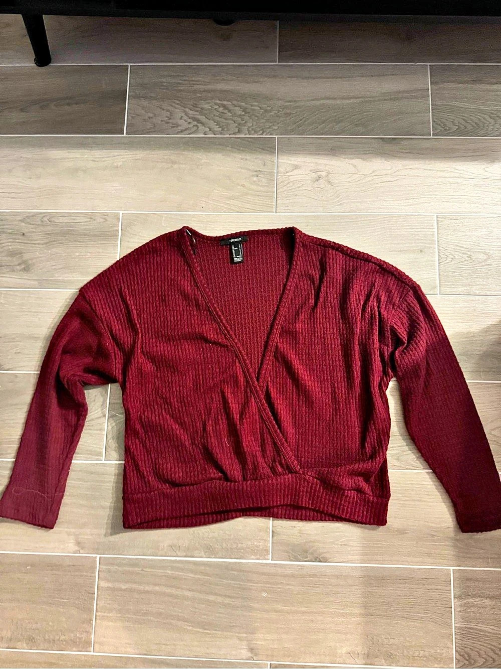 Forever 21 Ribbed V-Neck Sweater in Red Size Medium
